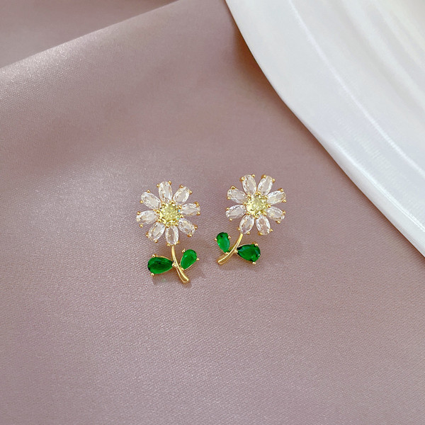5iN2Classic-Green-Leaf-Flower-Necklace-and-Earrings-Set-Light-Luxury-Sunflower-Personalized-Banquet-Stainless-Steel-Jewelry.jpg