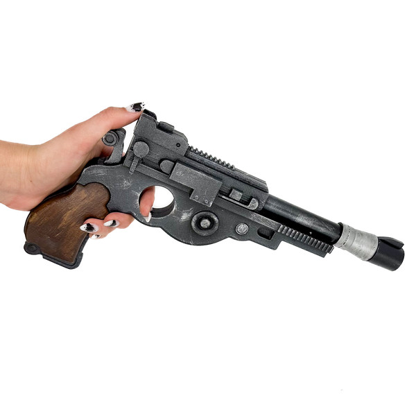 The Mandalorian's IB-94 blaster pistol replica prop Star Wars3.jpg