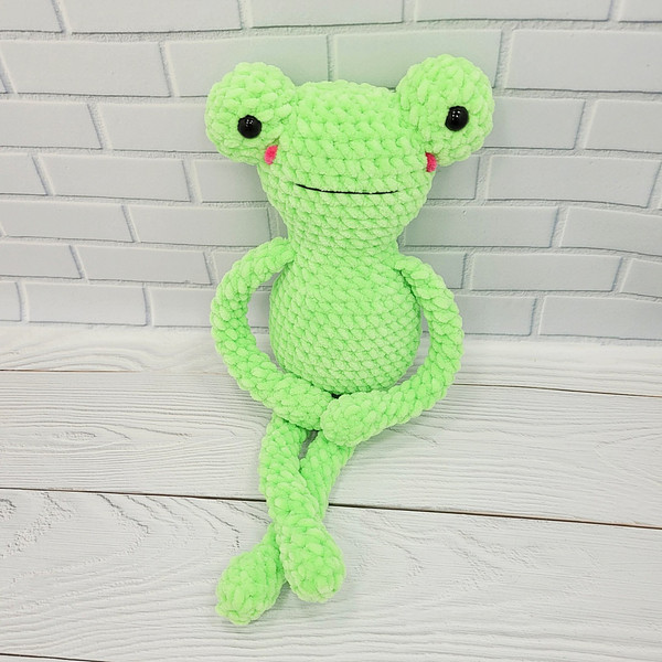 crochet small froggy инс.jpg