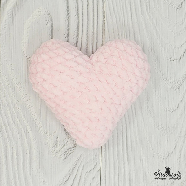 Perfect knit Heart .jpg