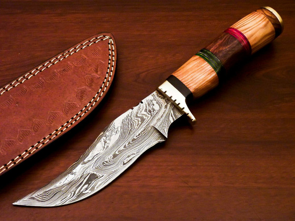Damascus Handmade Knife.jpg
