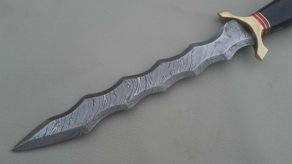 Custom Handmade Dagger Knife.jpg