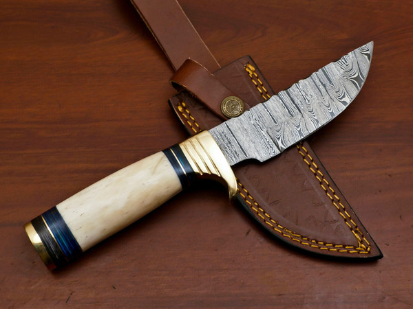 Damascus Knife.jpg