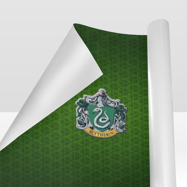 Slytherin Wrapping Paper.png