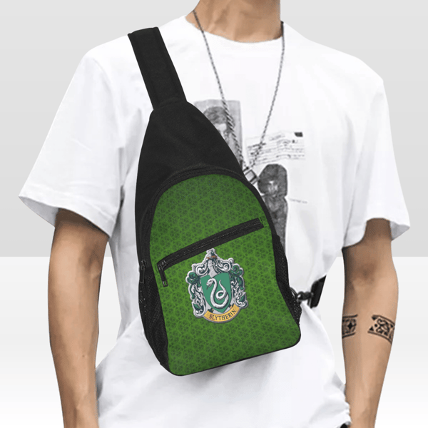 Slytherin Chest Bag.png