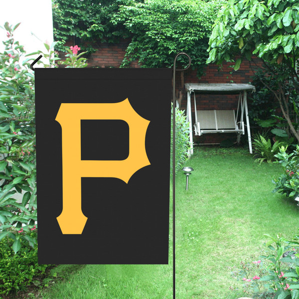 Pittsburgh Pirates Garden Flag.png