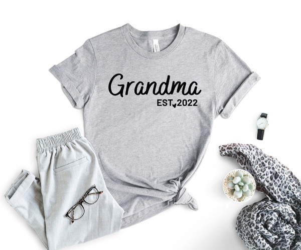 Custom Grandma Shirt With Est Date, Mother's Day Shirt, Personalized Grandma Shirt, Grandparents Shirt, Custom Shirt Gift For Grandmother.jpg