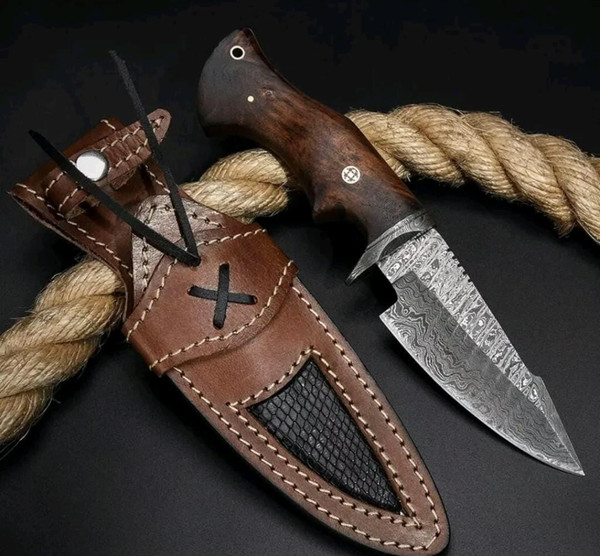 Yazoo-Knives-11-Inch-Handmade-Damascus-Buck-Hunting-Knife-Leather-Sheath-Ideal-Skinning-Camping-EDC-Fixed-Sharp-5-5-Blade-Walnut-Wood-Handle-Bushcraf_c05ce219-c