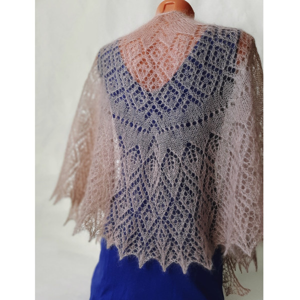 ia-lace-fichu-knitting-pattern-2.jpg