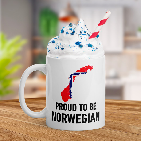 Patriotic-Norwegian-Mug-Proud-to-be-Norwegian-Gift-Mug-with-Norwegian-Flag-Independence-Day-Mug-Travel-Family-Ceramic-Mug-02.png