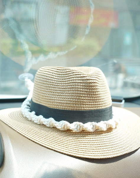 store-your-hats-conveniently-in-your-car--macrame-car-vehicle-hat-holder-h42-qhx2a.jpg