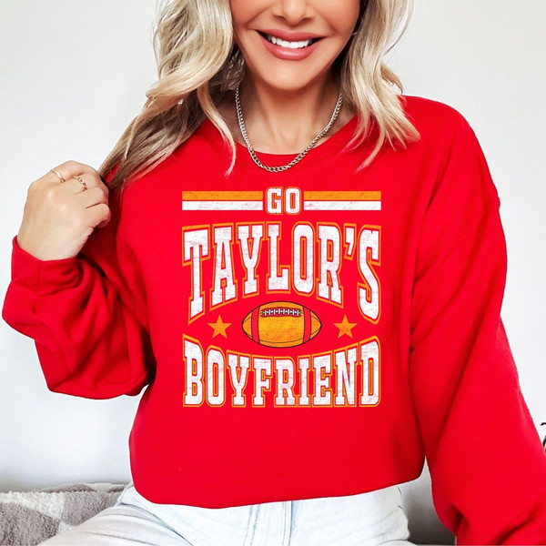 Chief's Go Ta.ylor's Boyfriend Sweatshirt for Kids &amp Adults, Women's Chiefs T-Shirt, Funny TS Outfit, Matching Chiefs Sweatshirt for Game Day.jpg