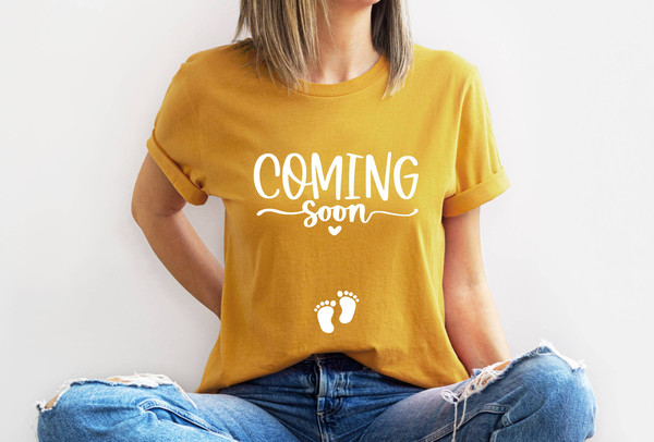 Mommy to Bee Shirt,Daddy to Bee Shirt,Pregnancy Reveal Shirt,Disney Pooh Mommy shirt,Family Matching Shirt,Custom Funny Mom Tee,New Mom Gift.jpg