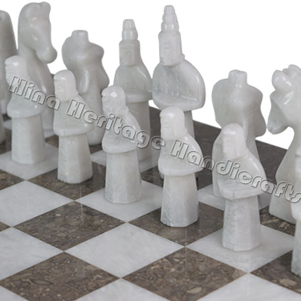 Oceanic_White_Chess_Set_9.jpg