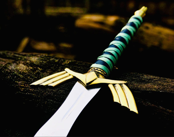 Custom hand forged stainless steel THE LEGEND of ZELDA hand made sword full tang master sword with Scabbard costume Armor best gift for him (1).PNG