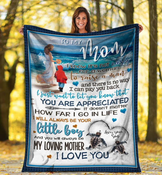 Personalized Blanket To My Mom I Know It's Not Easy For A Woman, Gift For Mom Mother Fleece Blanket 1.png