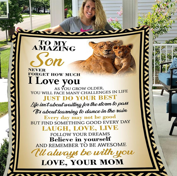 Personalized To My Amazing Son Never Forget How Much I Love You, Love Your Mom Fleece Blanket 1.jpg
