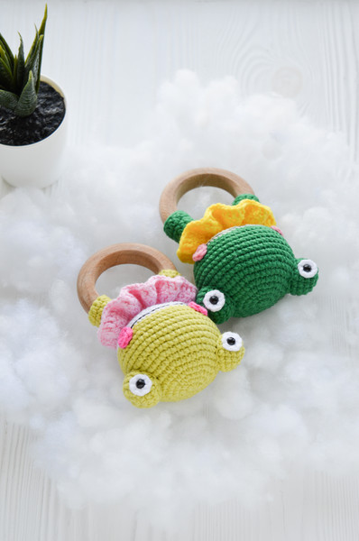 frog crochet pattern.jpg