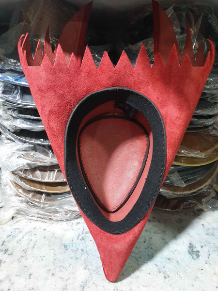 Bloodborne Hunter Red Leather Hat Limited Edition (9).jpg