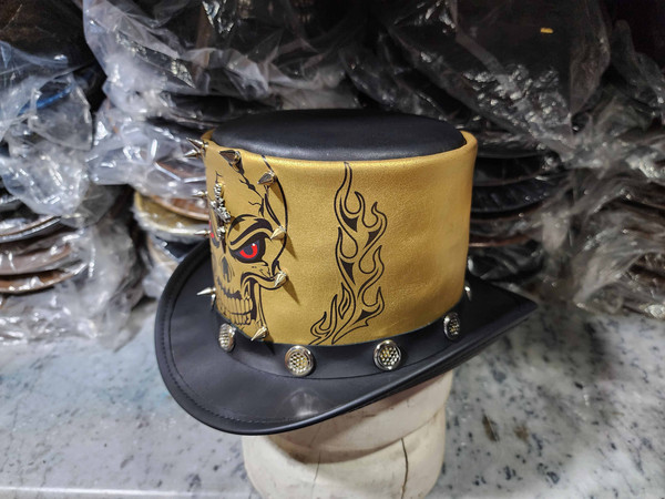 Gothic Red Eye Skull Gold Crown Leather Top Hat (2).jpg