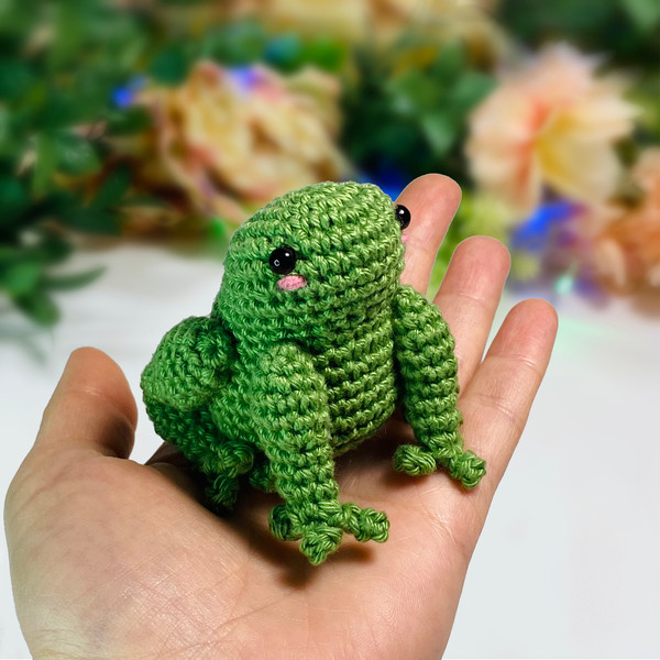 Frog-crochet-pattern-Frog-amigurumi-Crochet-pattern-pdf-Amigurumi-animals-Crochet-toy-DIY-Video-Youtube-05.jpg