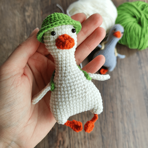 cute amigurumi crochet pattern.png