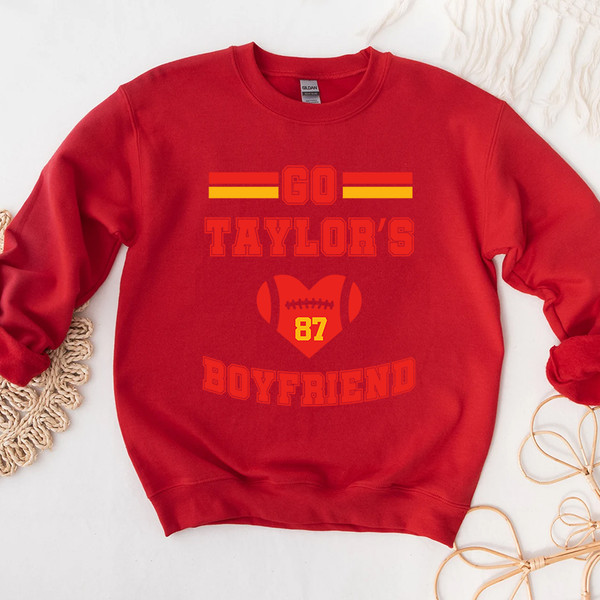 3Go Taylors Boyfriend Funny Football Graphic Hoodies.jpg