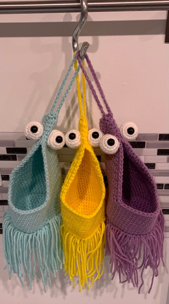 3 sizes!! PDF PATTERN BUNDLE!! Crochet Alien Plant Hanger 1.jpg