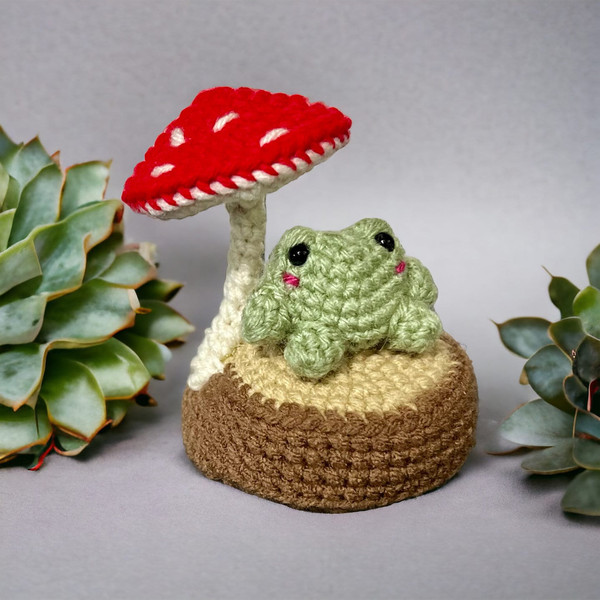 Crochet Cute Little Frog on a Log 1.jpg