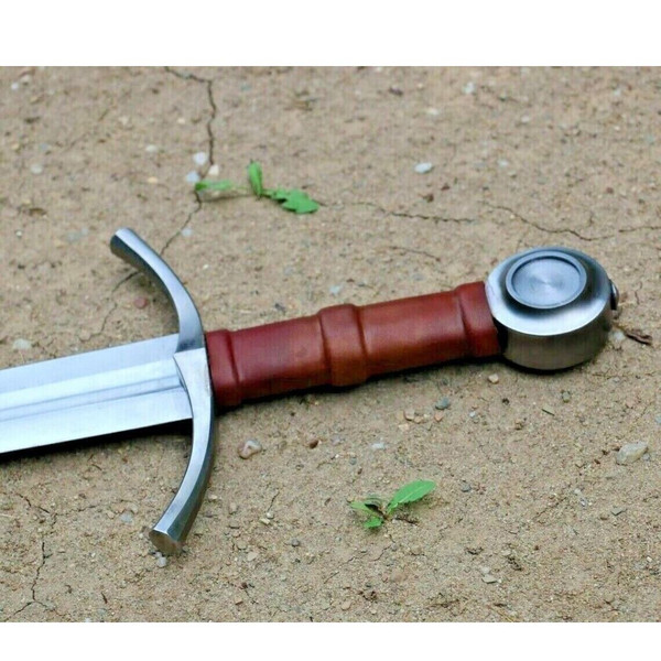 Custom Handmade Sword Leather Handle D2 Tool Steel Viking Sword Hunter Replica (7).jpg
