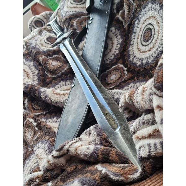 Custom Handmade Carbon Steel Sword Full Tang Double Edge Sword Survival Outdoor (1).jpg