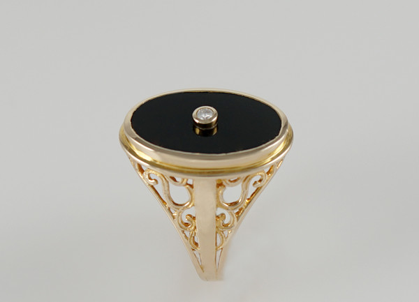 yellowgold-ring-black-onyx-diamond-valentinsjewellery-3.jpg