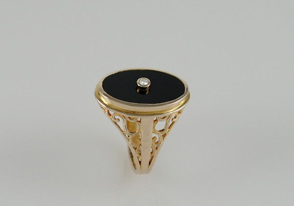 yellowgold-ring-black-onyx-diamond-valentinsjewellery-4.jpg