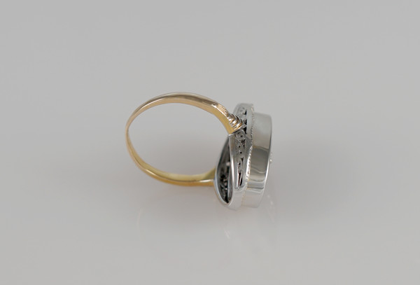 white-yellow-gold-ring-black-onyx-diamond-valentinsjewellery-6.jpg.jpg