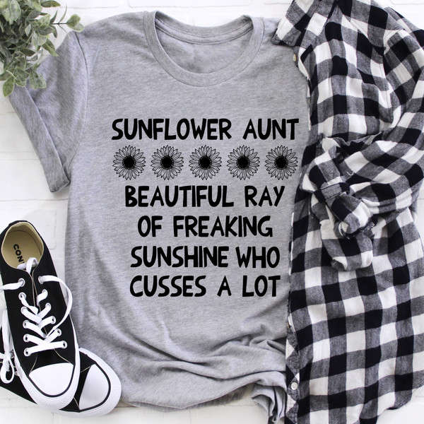 Sunflower Aunt Tee..jpg