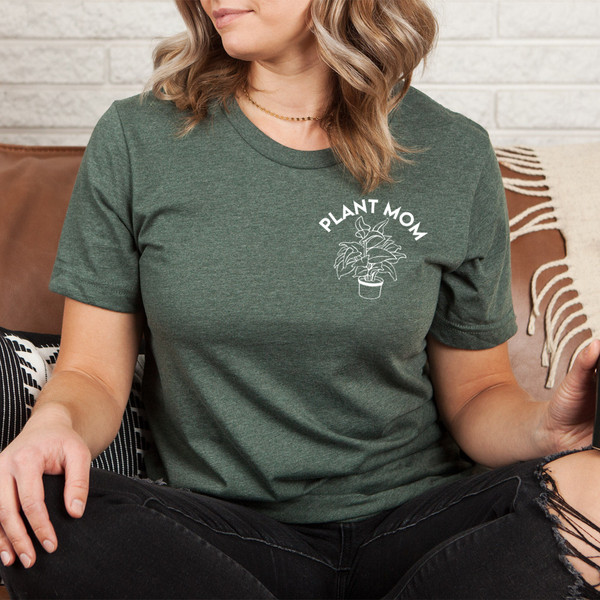 Plant Mom Tee (2).jpg