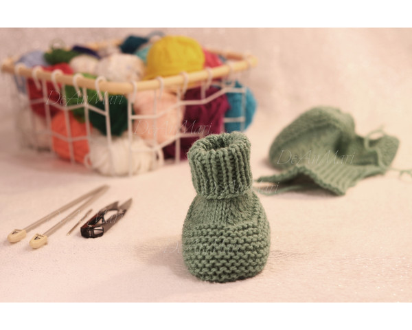 Baby booties flat knitting pattern DAM-3.jpg