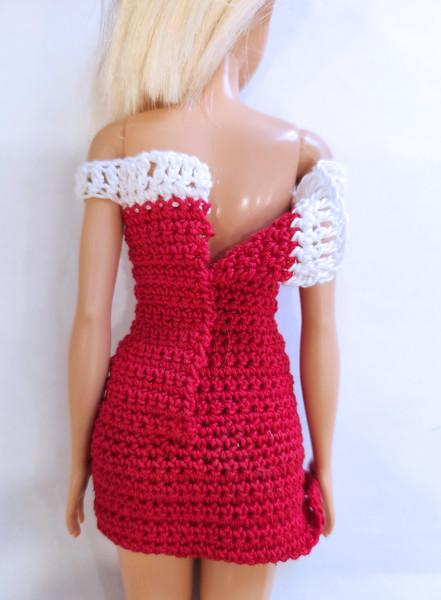 Christmas-themed Barbie dress crochet pattern