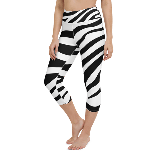 Zebra Skin Seamless Pattern Yoga Capri Leggings - Inspire Uplift