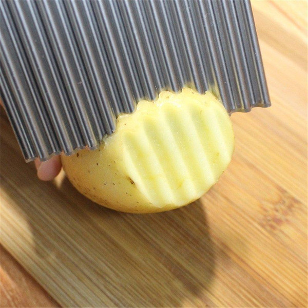 Effort-Reducing Handheld Wavy Potato Cutter - Inspire Uplift