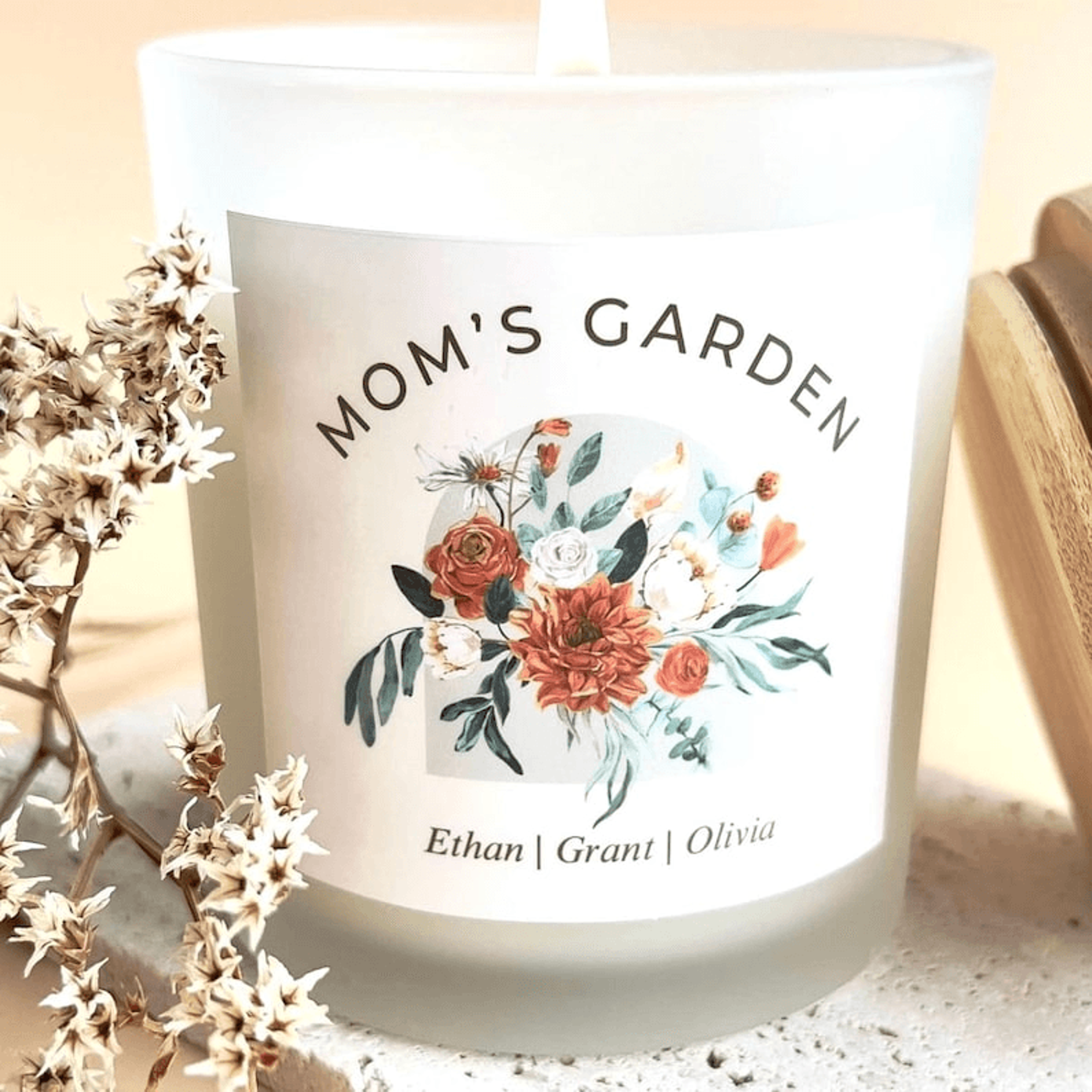 personalized mom's garden candle, custom mother's day gift, grandma gift, floral family name candle