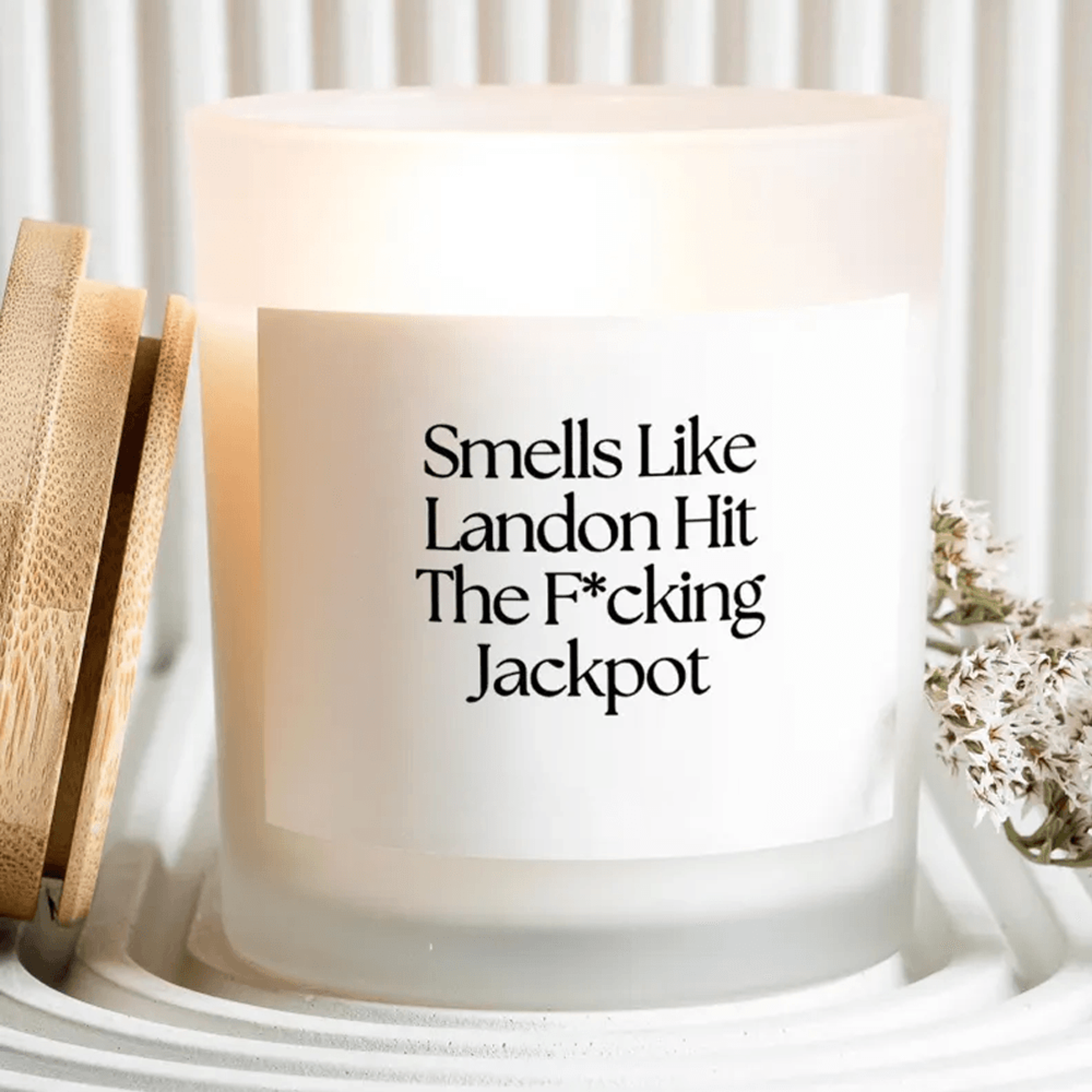 funny groom gift candle, personalized wedding candle gift, smells like he hit the jackpot candle, groom wedding gift