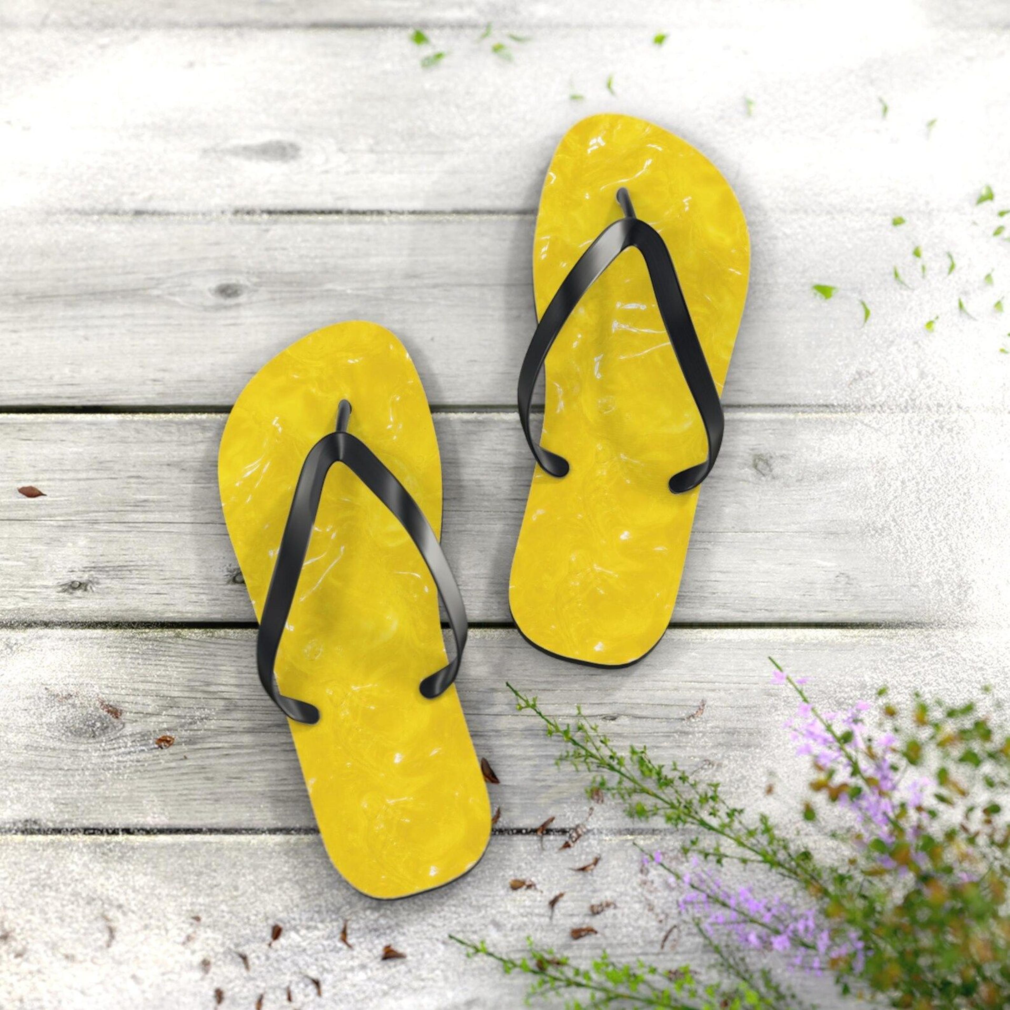 yellow jelly flip flops for women | tropical beach sandals | lightweight summer vacation slippers