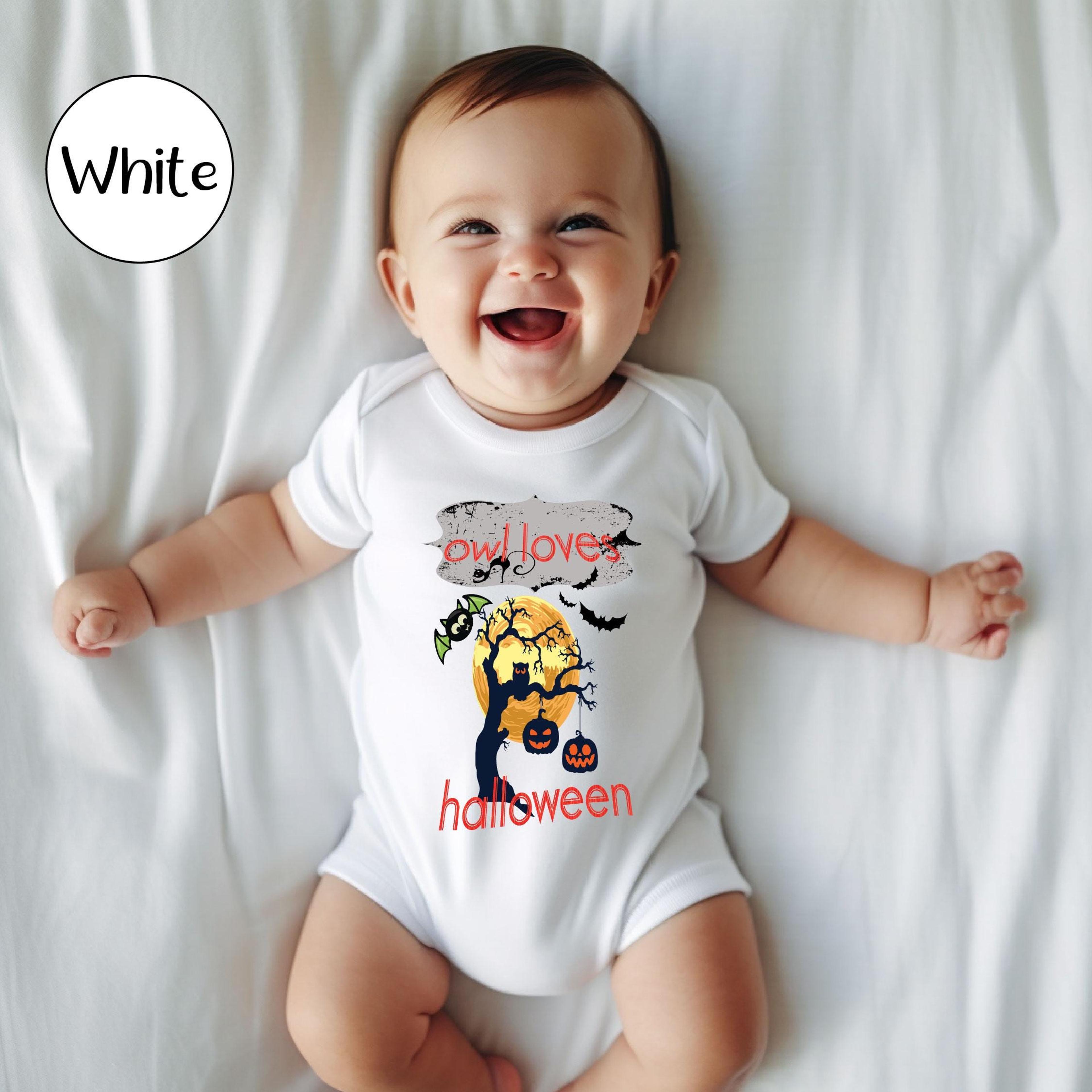 owl loves halloween shirt, cute halloween owl tee, spooky trick or treat t-shirt, funny owl lover halloween gift