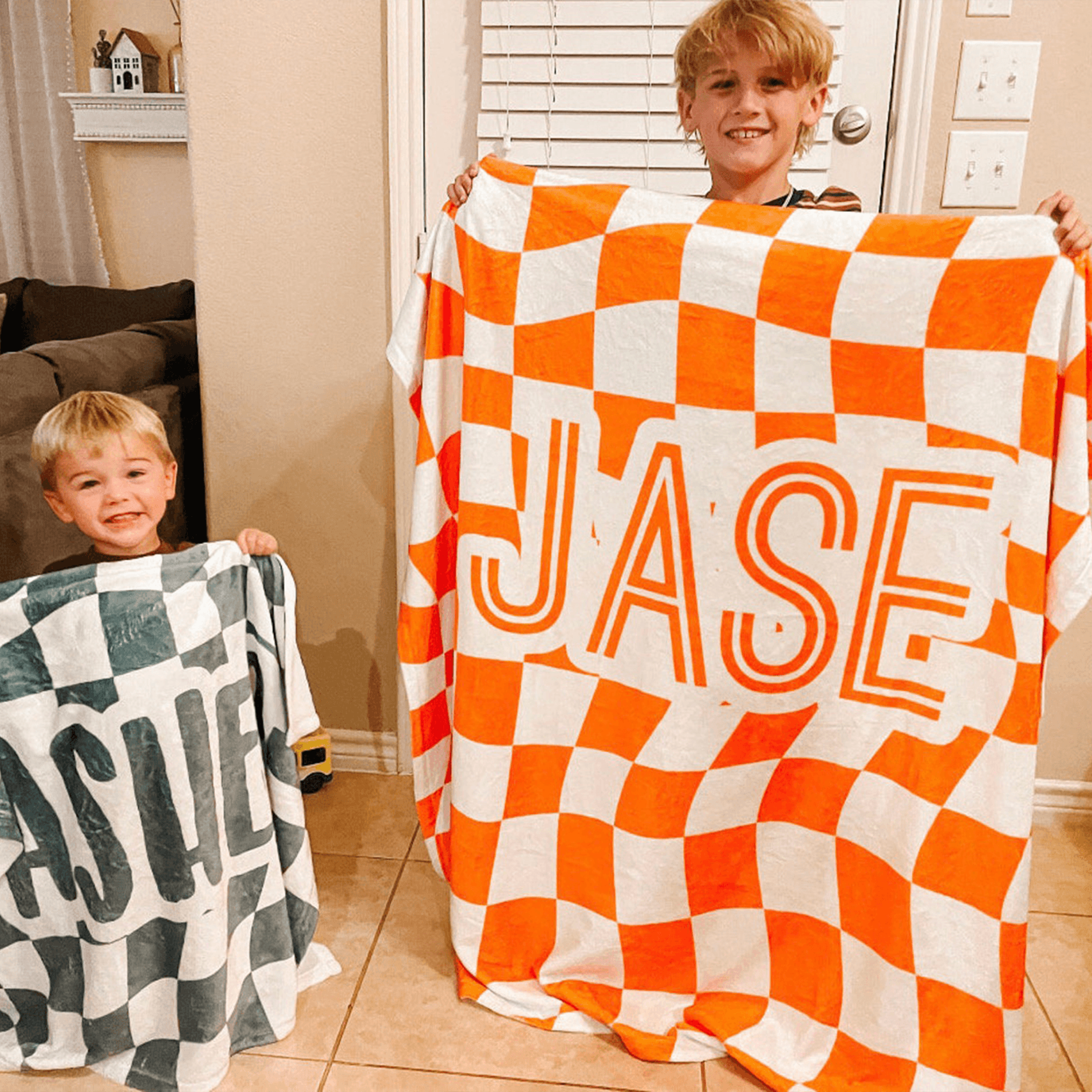 retro checkerboard sherpa blanket, personalized custom name design, kids birthday gift, trendy bedroom & nursery decor