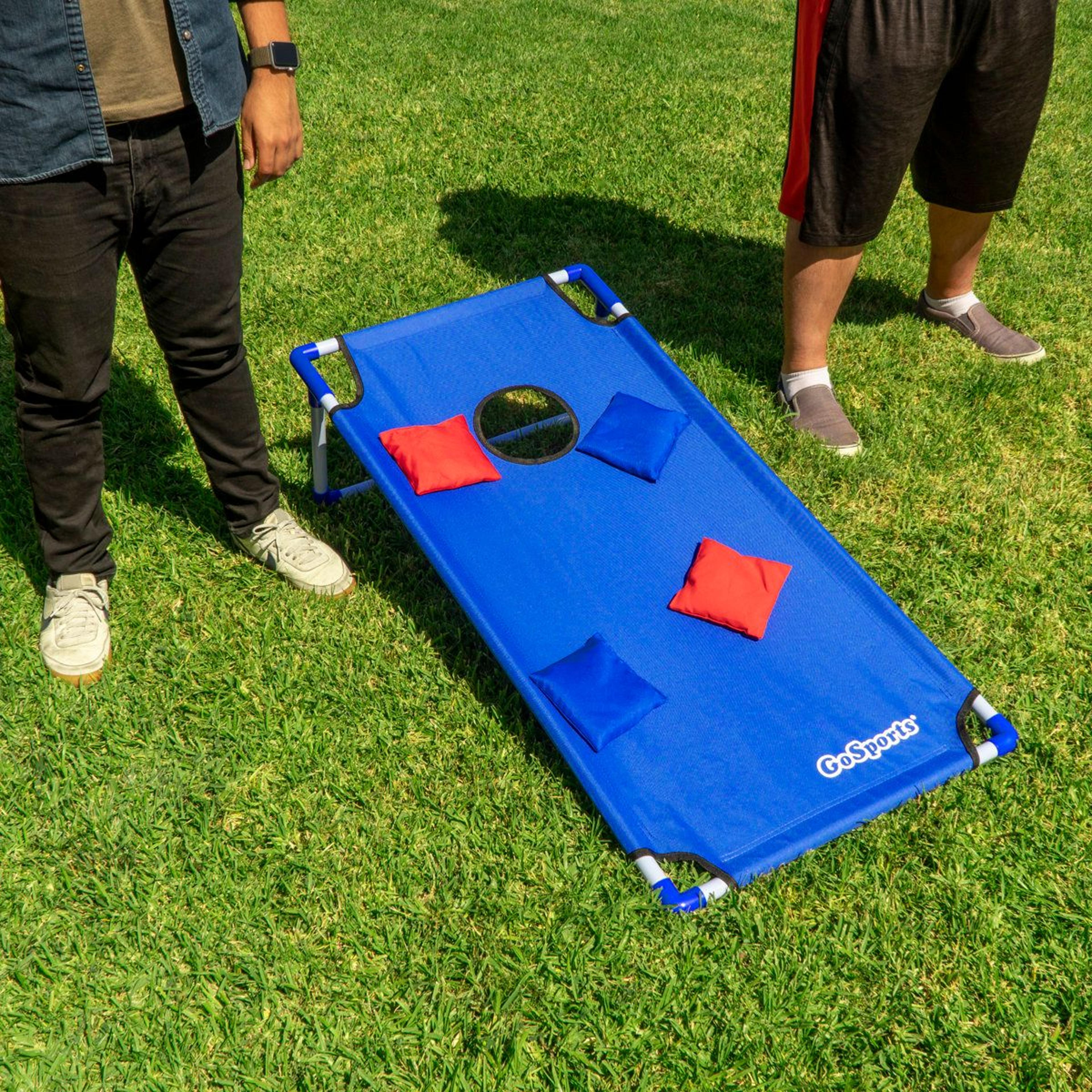 portable cornhole set, bean bags and carrying case