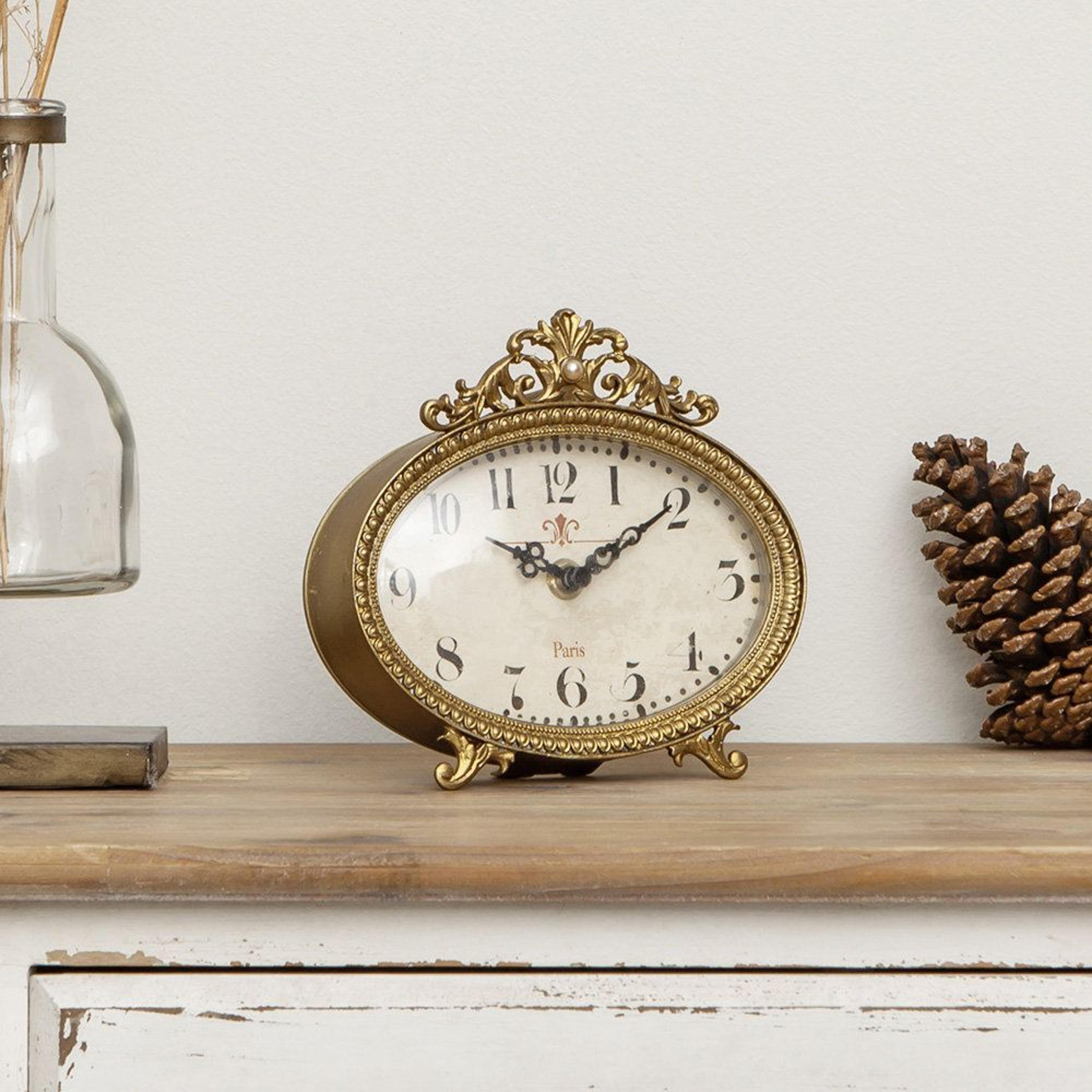 vintage gold tabletop clock with silent quartz movement