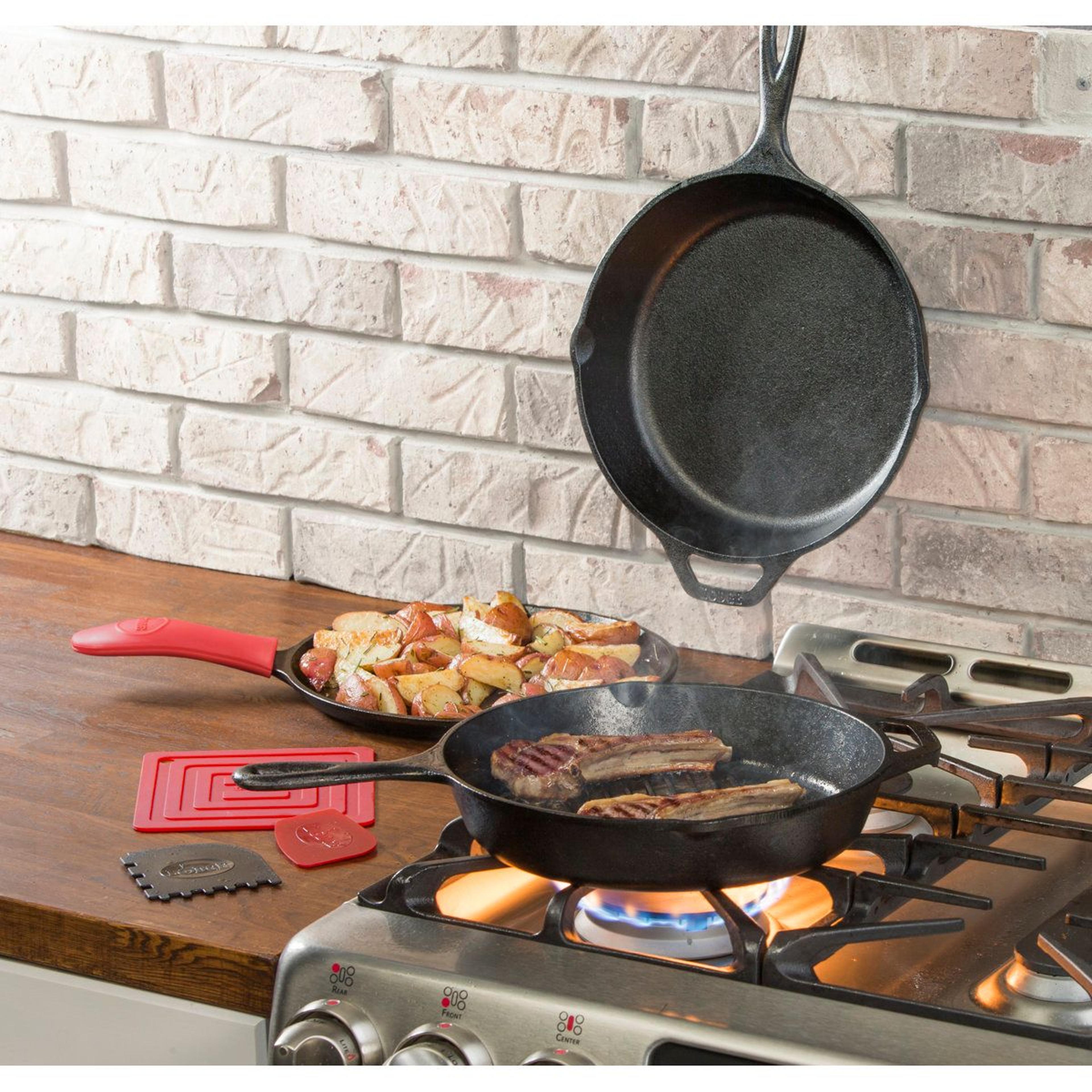 6 piece pre seasoned cast iron cookware set with skillet griddle and grill pan