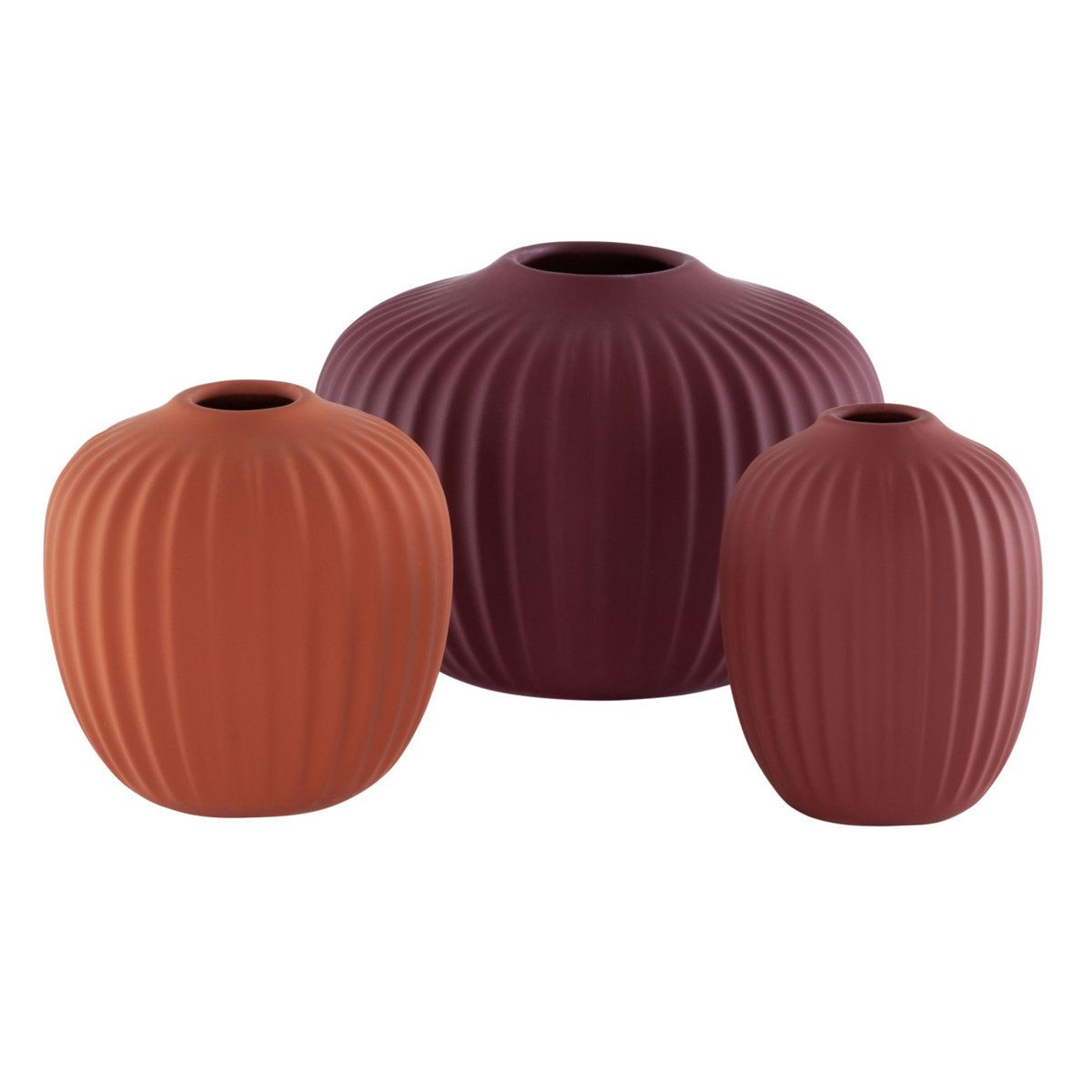 handmade ceramic table vase set of 3 with ribbed detail