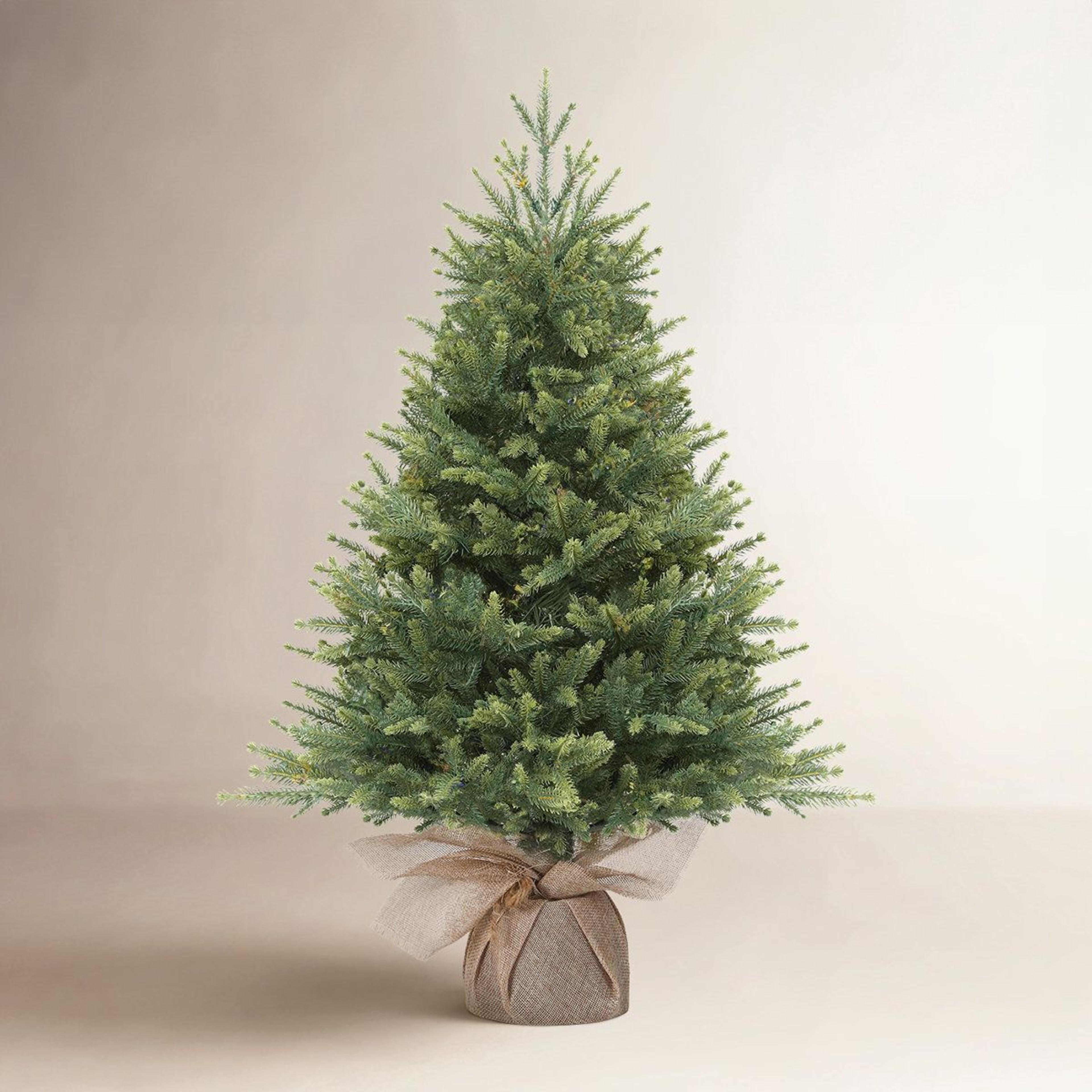 3 ft pre-lit tabletop christmas tree with led lights and remote control